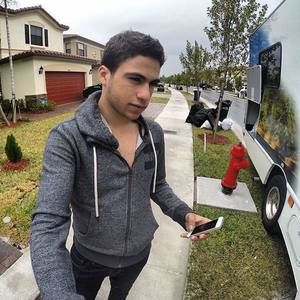 Meet your Posher, Hector